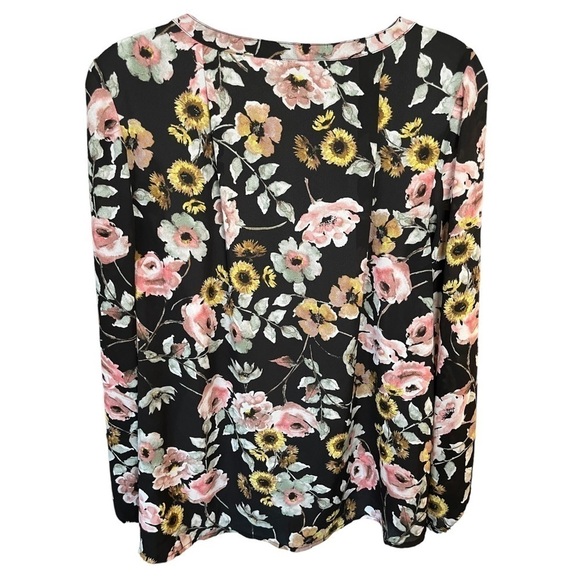 Cupcakes & Cashmere Floral Long Sleeve Keyhole Blouse - Picture 5 of 7